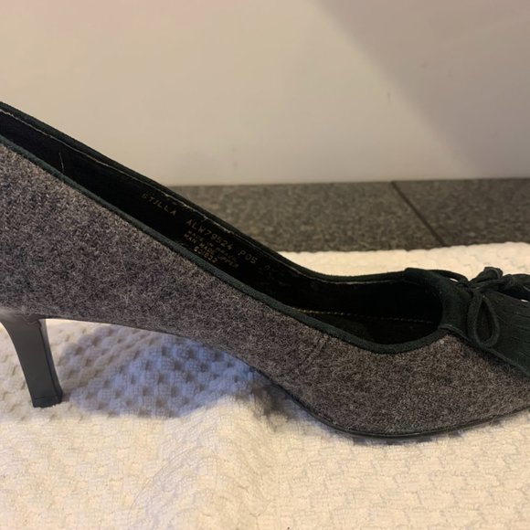 Ralph Lauren Kitten Heels Pumps Holiday Showe Grey Flannel Sz 6.5 - Picture 3 of 9